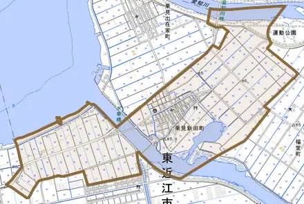 栗見新田町とその周辺の地図。町の範囲を重ねている