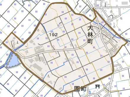 大林町とその周辺の地図。町の範囲を重ねている