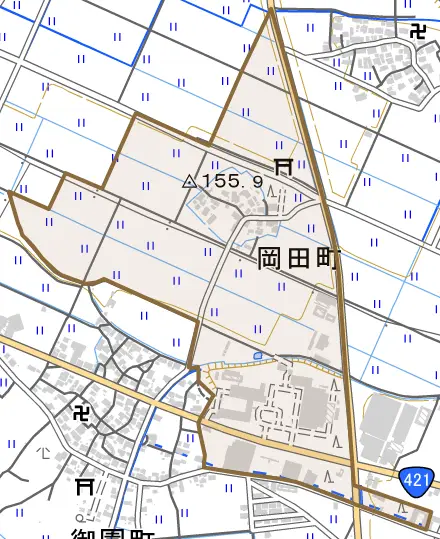 岡田町とその周辺の地図。町の範囲を重ねている