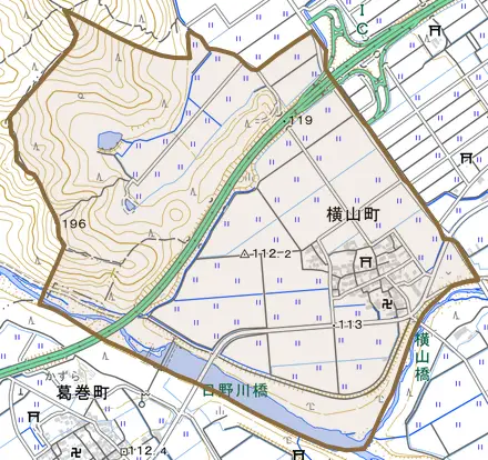 横山町とその周辺の地図。町の範囲を重ねている