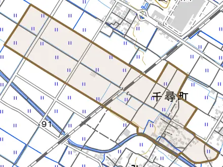 千尋町とその周辺の地図。町の範囲を重ねている