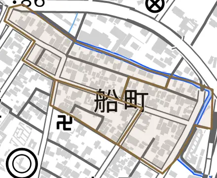 船町とその周辺の地図。町の範囲を重ねている