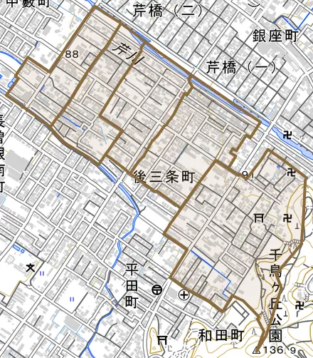 後三条町とその周辺の地図。町の範囲を重ねている