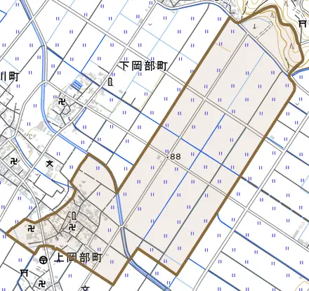 上岡部町とその周辺の地図。町の範囲を重ねている