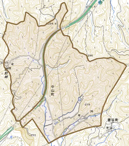 中山町とその周辺の地図。町の範囲を重ねている