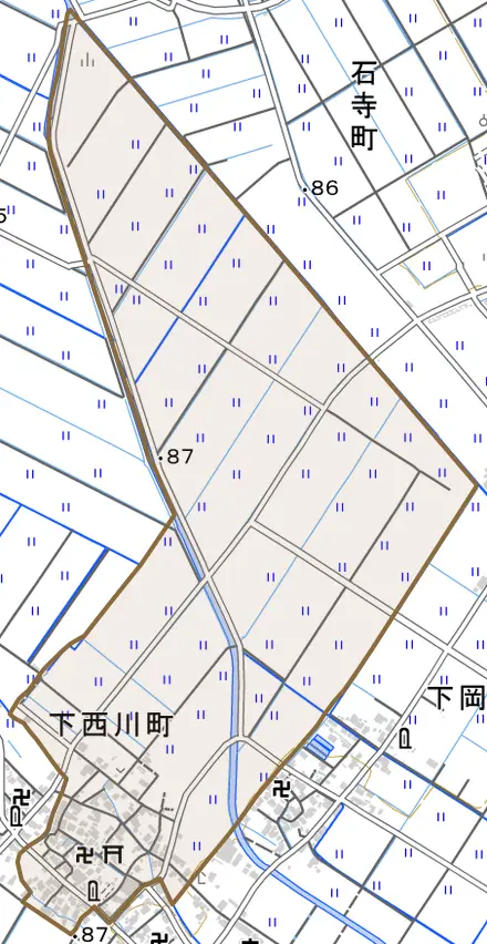 下西川町とその周辺の地図。町の範囲を重ねている