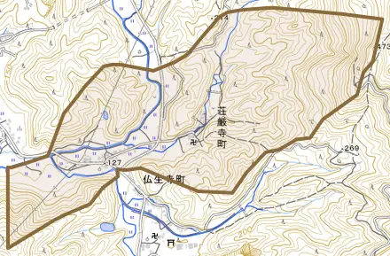 荘厳寺町とその周辺の地図。町の範囲を重ねている