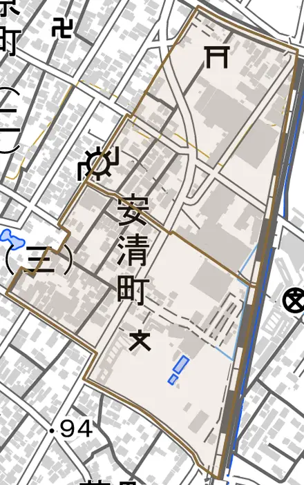安清町とその周辺の地図。町の範囲を重ねている