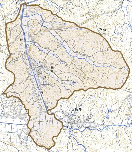 大字下駒月とその周辺の地図。町の範囲を重ねている