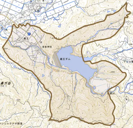 大字蔵王とその周辺の地図。町の範囲を重ねている