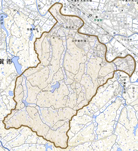甲賀町滝とその周辺の地図。町の範囲を重ねている