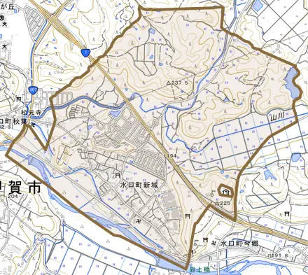 水口町新城とその周辺の地図。町の範囲を重ねている