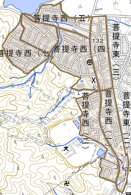 菩提寺西とその周辺の地図。町の範囲を重ねている
