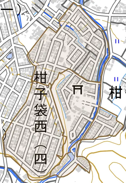 柑子袋西とその周辺の地図。町の範囲を重ねている