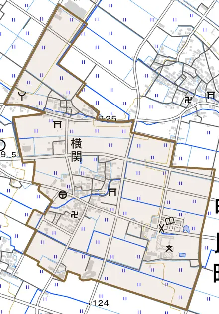 大字横関とその周辺の地図。町の範囲を重ねている