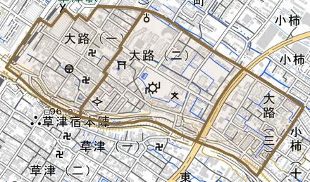 大路とその周辺の地図。町の範囲を重ねている