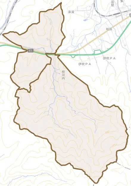 梓河内とその周辺の地図。町の範囲を重ねている