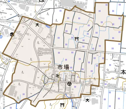 市場とその周辺の地図。町の範囲を重ねている