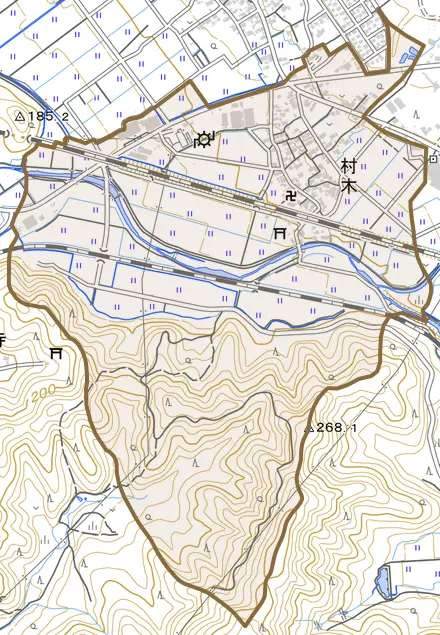 村木とその周辺の地図。町の範囲を重ねている