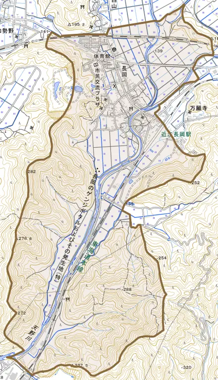 長岡とその周辺の地図。町の範囲を重ねている