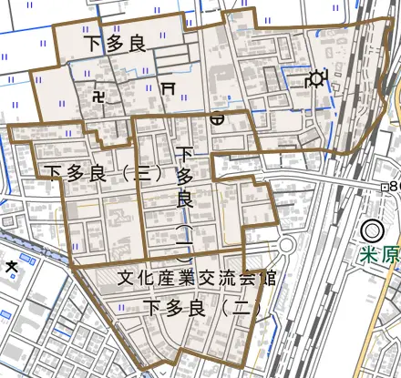 下多良とその周辺の地図。町の範囲を重ねている