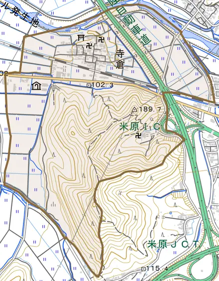 寺倉とその周辺の地図。町の範囲を重ねている