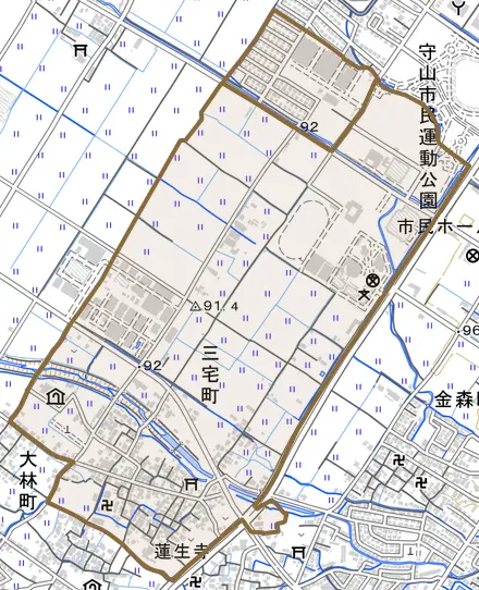 三宅町とその周辺の地図。町の範囲を重ねている