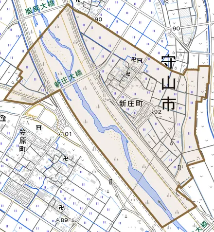 新庄町とその周辺の地図。町の範囲を重ねている