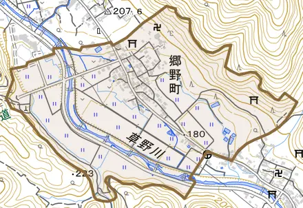 郷野町とその周辺の地図。町の範囲を重ねている