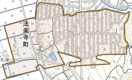法楽寺町とその周辺の地図。町の範囲を重ねている