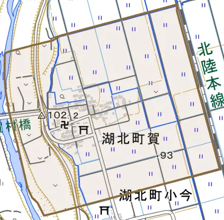 湖北町賀とその周辺の地図。町の範囲を重ねている