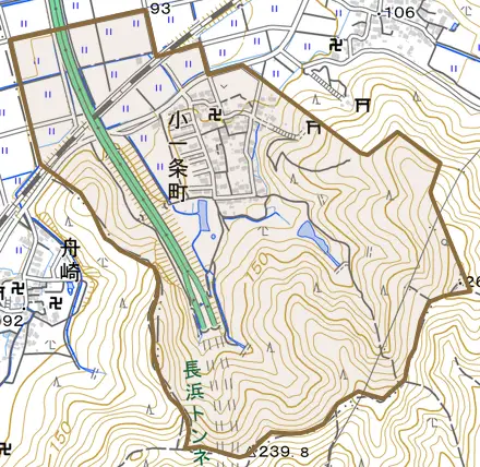 小一条町とその周辺の地図。町の範囲を重ねている