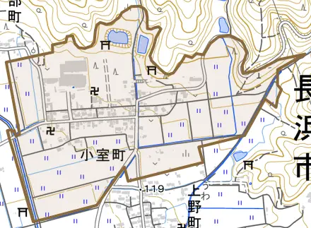 小室町とその周辺の地図。町の範囲を重ねている