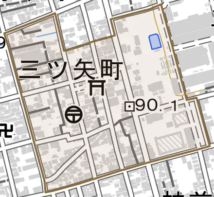 三ツ矢町とその周辺の地図。町の範囲を重ねている