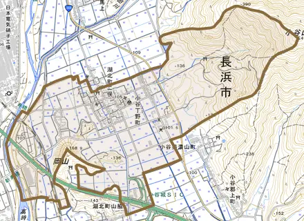 小谷丁野町とその周辺の地図。町の範囲を重ねている