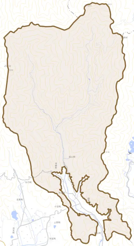 高山町とその周辺の地図。町の範囲を重ねている