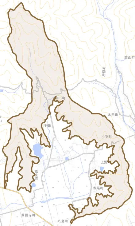 谷口町とその周辺の地図。町の範囲を重ねている
