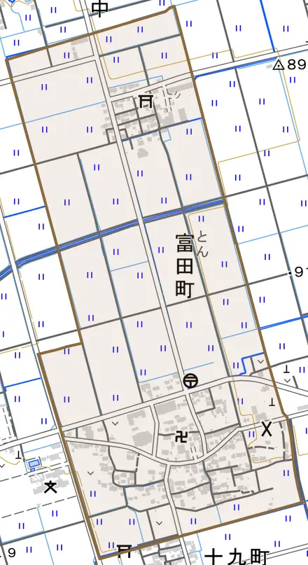 富田町とその周辺の地図。町の範囲を重ねている