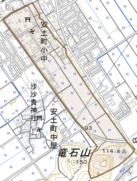 安土町小中とその周辺の地図。町の範囲を重ねている