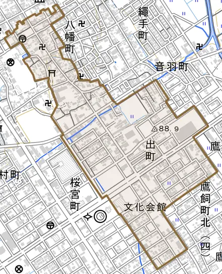 出町とその周辺の地図。町の範囲を重ねている