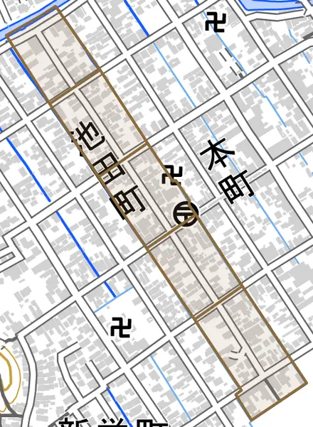 池田町とその周辺の地図。町の範囲を重ねている