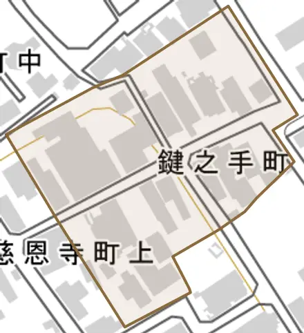 鍵之手町とその周辺の地図。町の範囲を重ねている