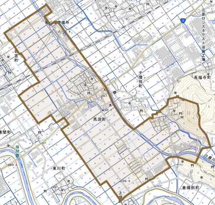 馬淵町とその周辺の地図。町の範囲を重ねている
