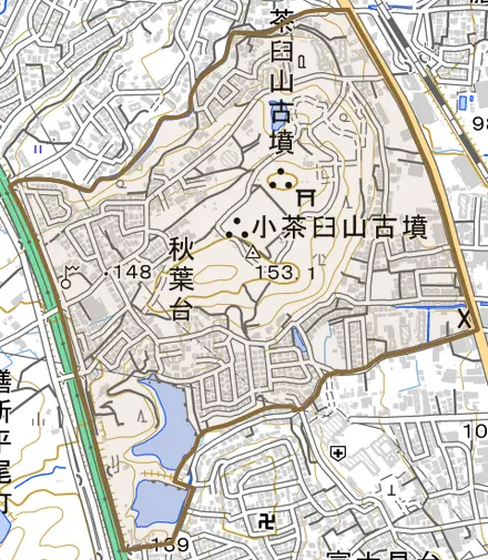 秋葉台とその周辺の地図。町の範囲を重ねている