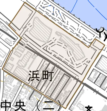 浜町とその周辺の地図。町の範囲を重ねている