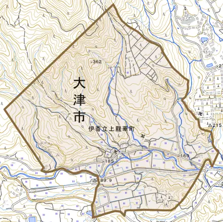 伊香立上龍華町とその周辺の地図。町の範囲を重ねている