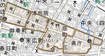 京町とその周辺の地図。町の範囲を重ねている