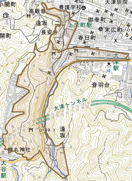 逢坂とその周辺の地図。町の範囲を重ねている