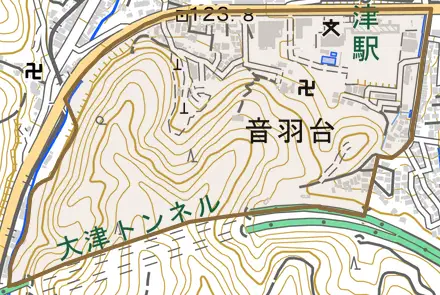 音羽台とその周辺の地図。町の範囲を重ねている
