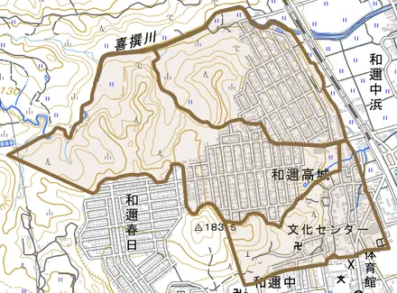 和邇高城とその周辺の地図。町の範囲を重ねている